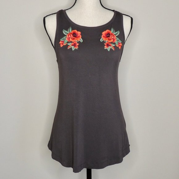 American Eagle Outfitters Tops - American Eagle Floral Embroidered Tank Top